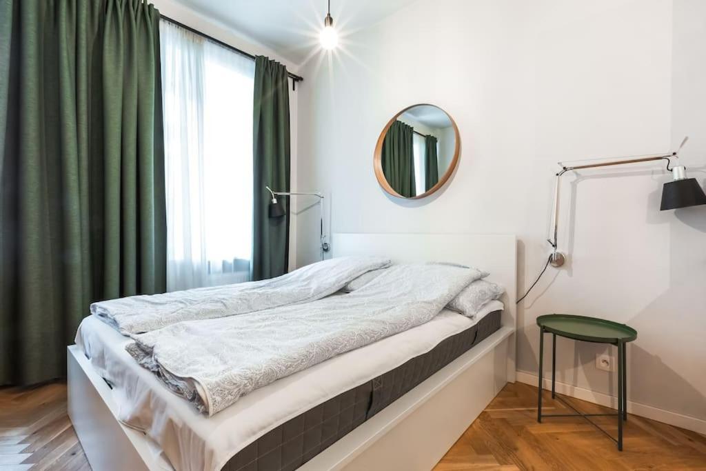 Cute Apartment Perfect For Business And Travel. Varsóvia Exterior foto