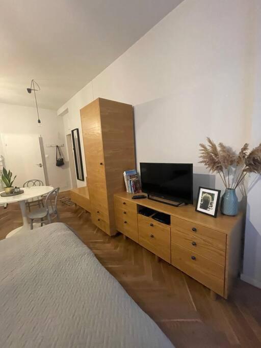 Cute Apartment Perfect For Business And Travel. Varsóvia Exterior foto